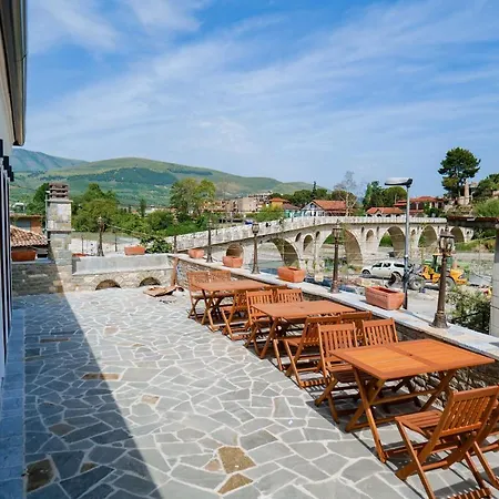 Hotel Kapllani