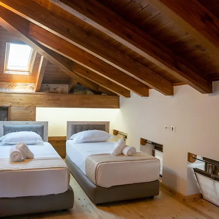 Hotel Kapllani 3*