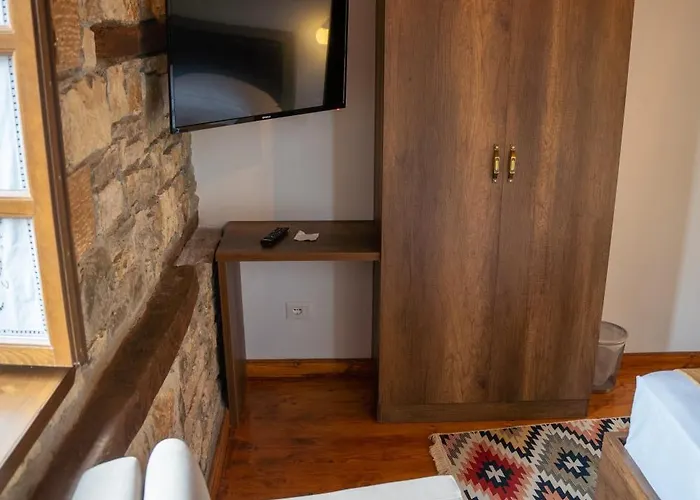 Kapllani Hotel
