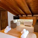 Kapllani Hotel 3*