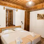 Hotel Kapllani